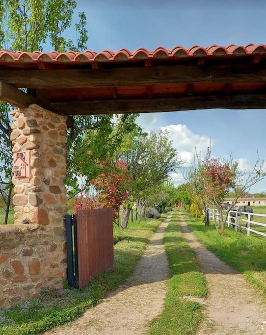 Granja De Cantarinas Ciudad-Rodrigo エクステリア 写真